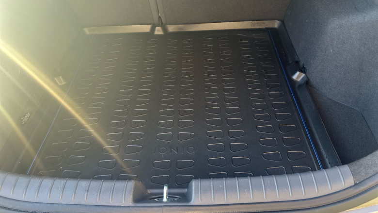 Hyundai IONIQ 1.6 GDi Hybrid Premium SE 5dr DCT Hybrid Hatchback